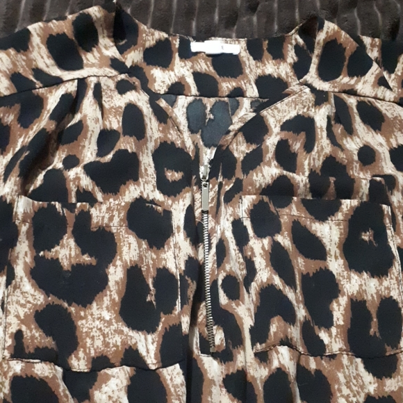 XS Ardene Leopard shirt with Zipper and Pockets - Picture 6 of 9